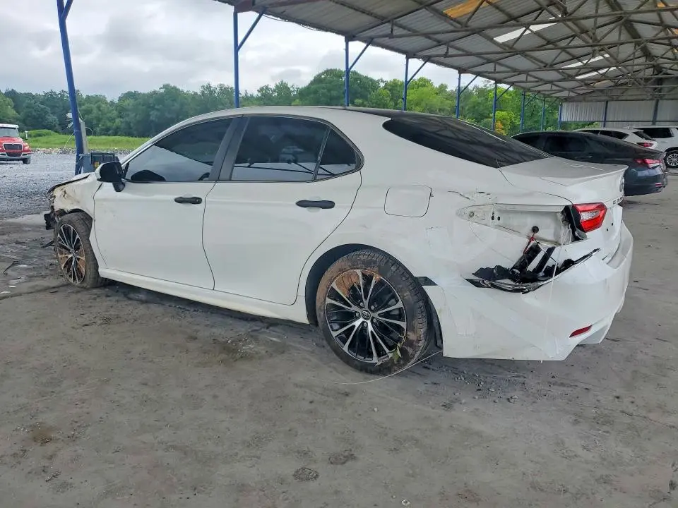 2018 TOYOTA CAMRY SE  