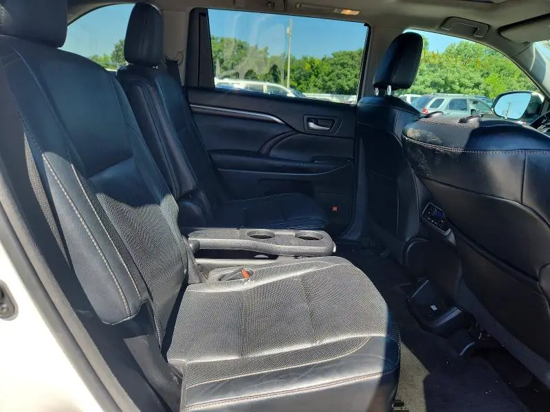 2015 TOYOTA HIGHLANDER LIMITED  