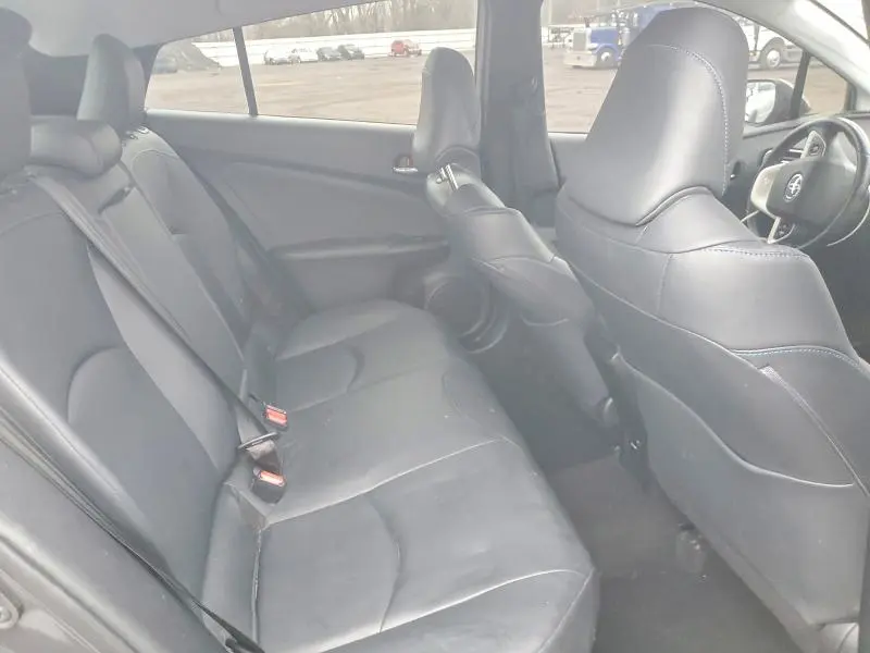 2018 TOYOTA PRIUS FOUR TOURING  