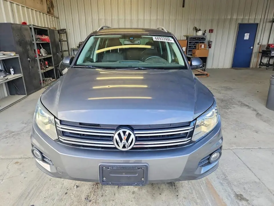 2016 VOLKSWAGEN TIGUAN S  