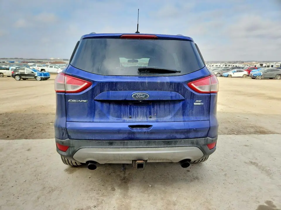 2016 FORD ESCAPE SE  