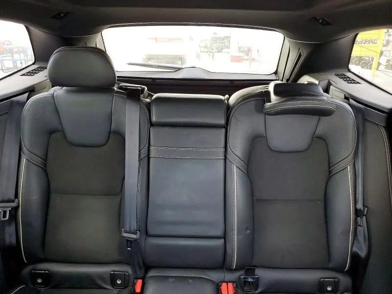 2018 VOLVO XC60 T5 R-DESIGN  