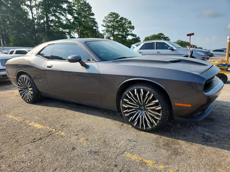 2017 DODGE CHALLENGER SXT  