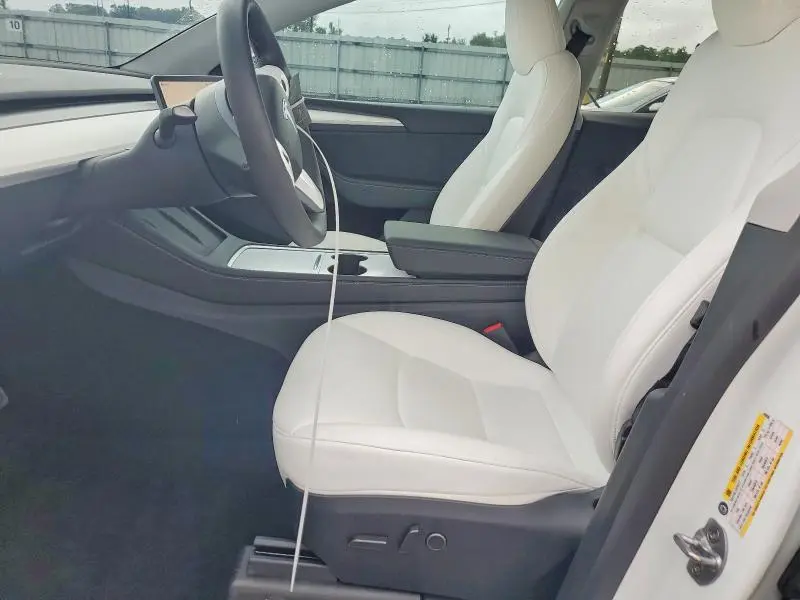 2025 TESLA MODEL Y   