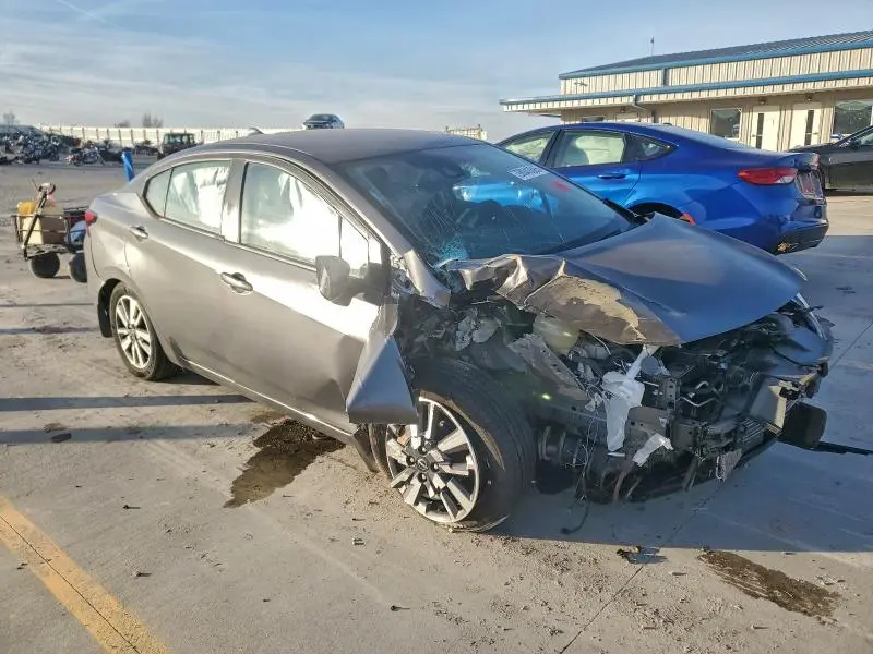 2024 NISSAN VERSA SV  