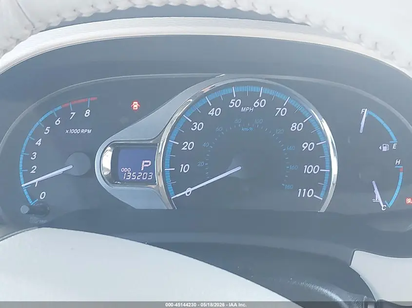 2012 TOYOTA SIENNA XLE V6 8 PASSENGER