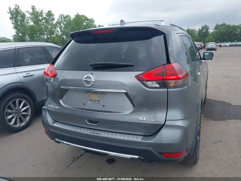 2018 NISSAN ROGUE SL
