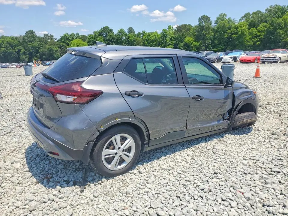 2022 NISSAN KICKS S  