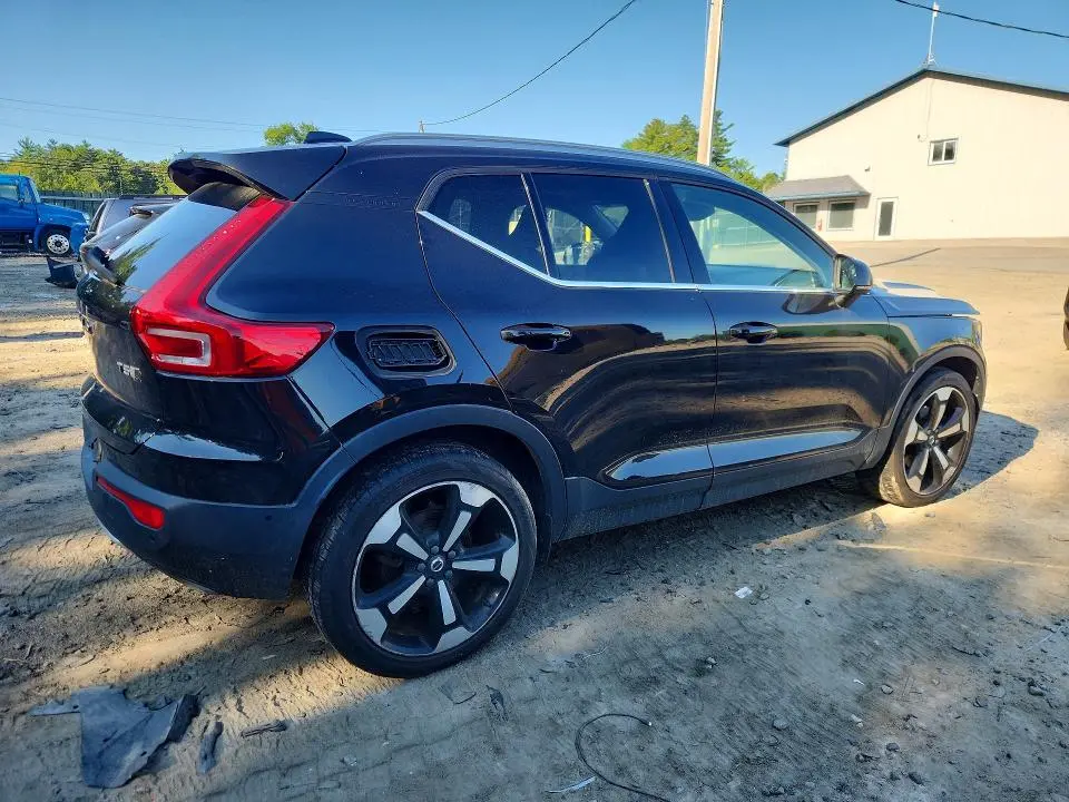 2019 VOLVO XC40 T5 INSCRIPTION  