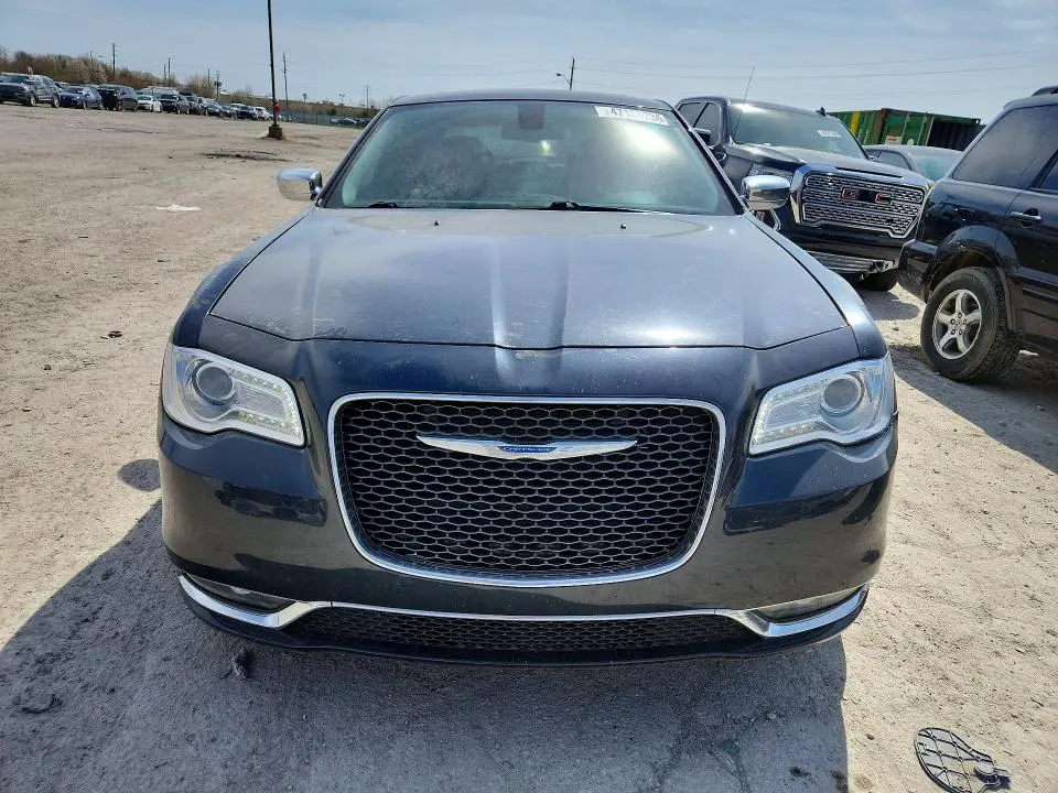 2017 CHRYSLER 300C   