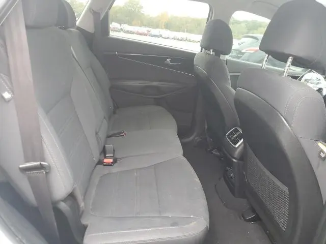 2017 KIA SORENTO LX  