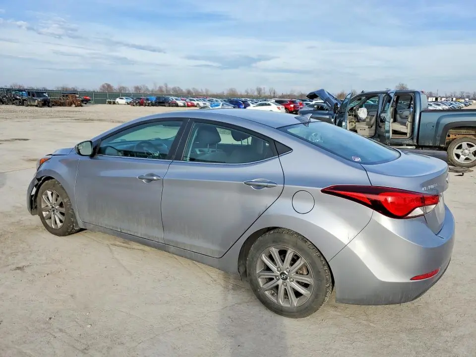 2015 HYUNDAI ELANTRA SE  