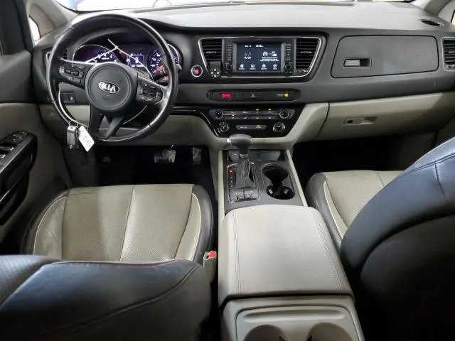 2017 KIA SEDONA LX  
