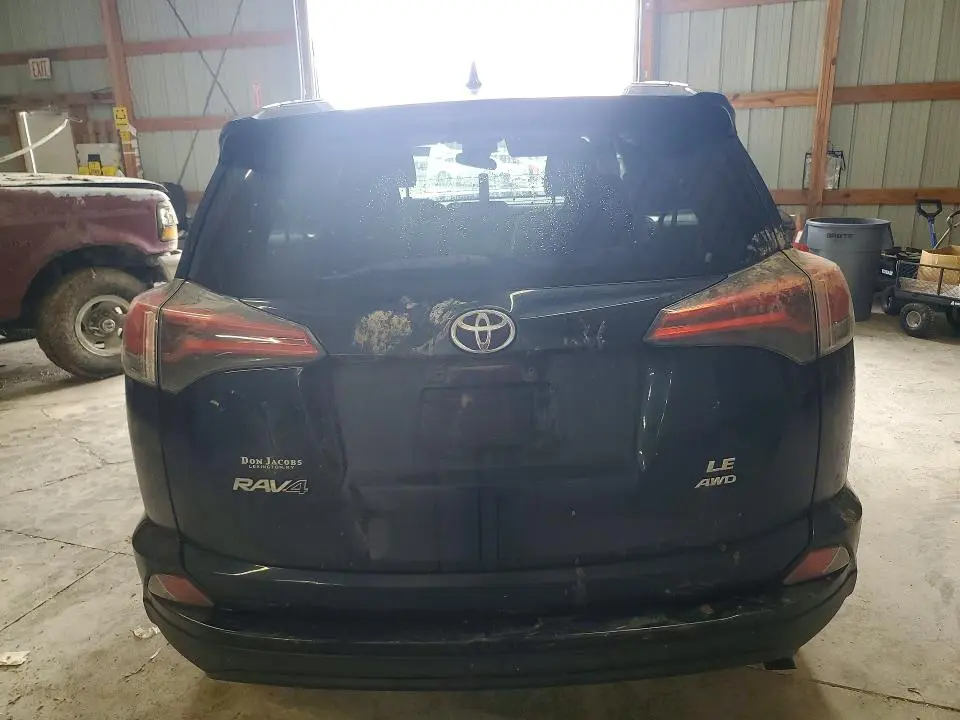 2018 TOYOTA RAV4 LE  