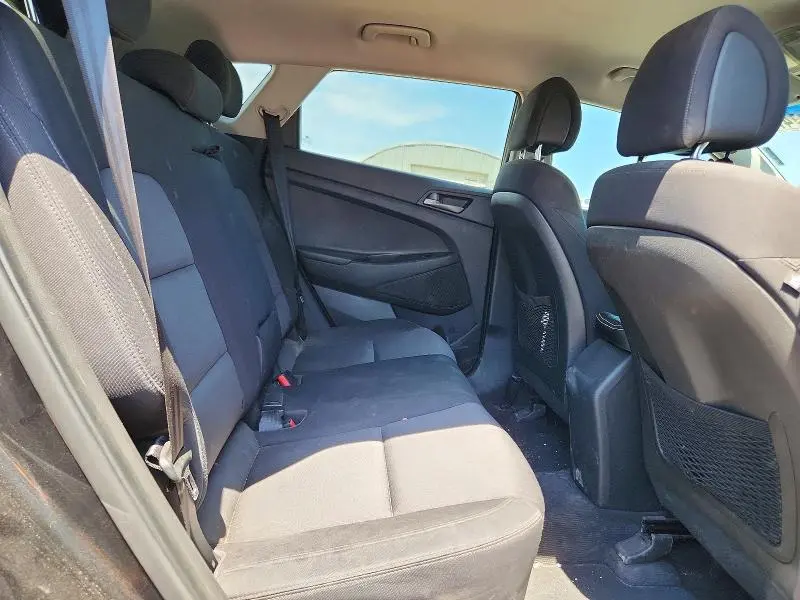 2017 HYUNDAI TUCSON SE  
