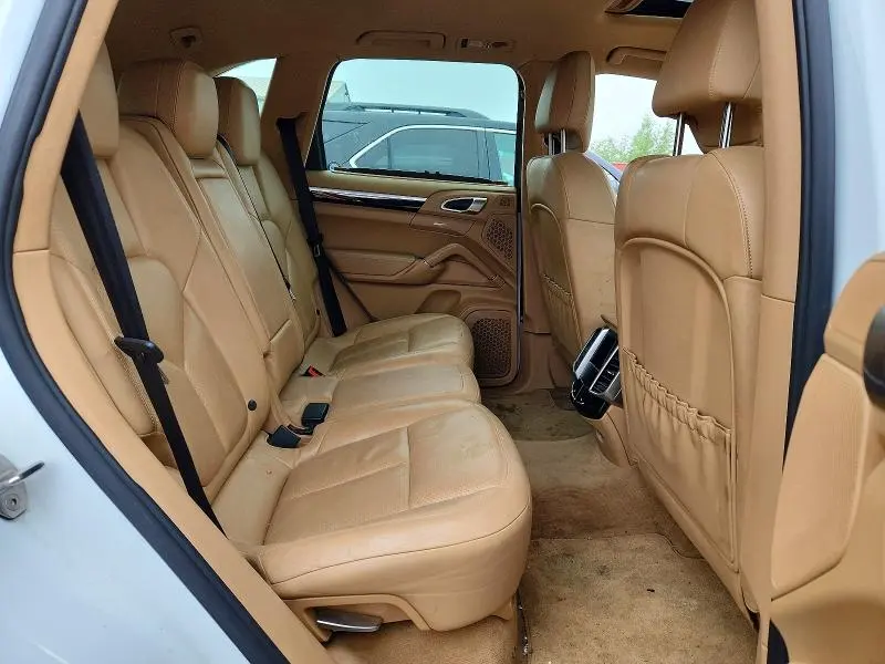 2013 PORSCHE CAYENNE   