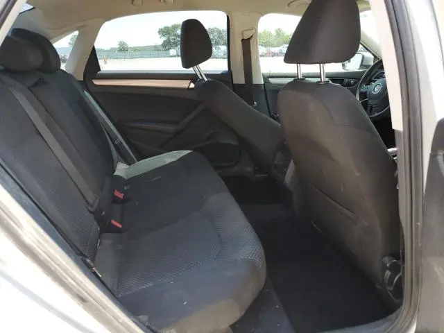 2013 VOLKSWAGEN PASSAT S  