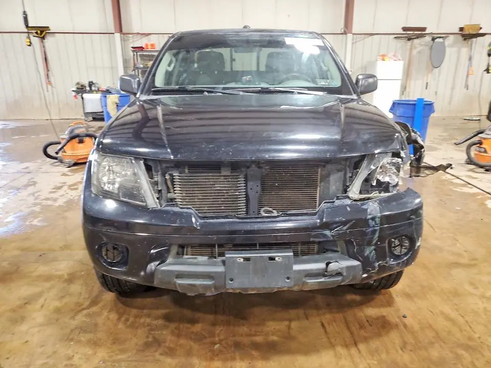 2016 NISSAN FRONTIER SV  