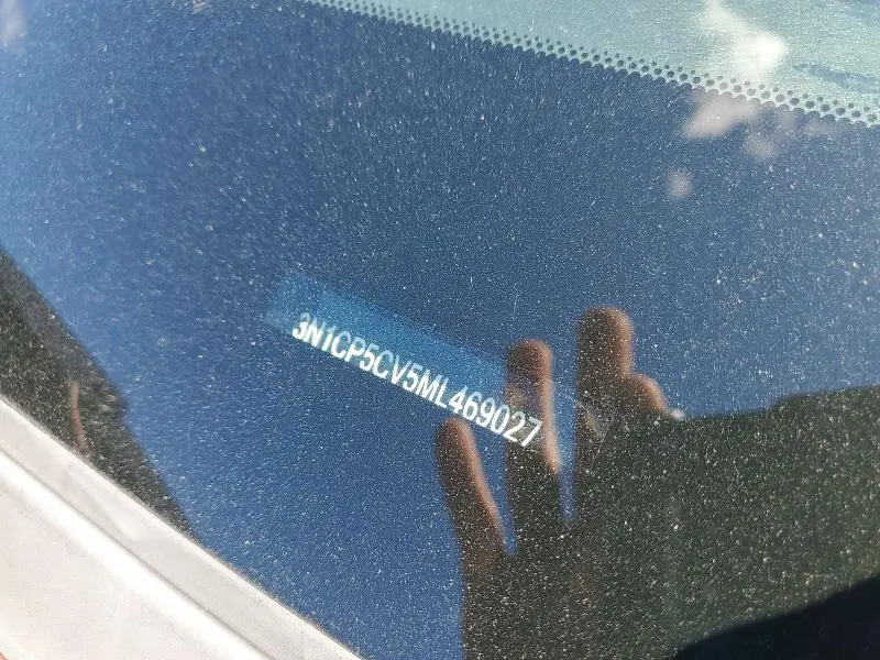2021 NISSAN KICKS SV  
