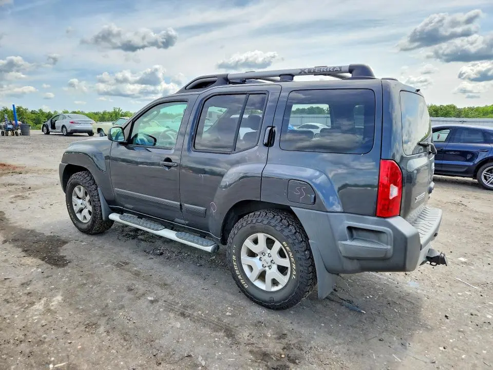 2010 NISSAN XTERRA X  