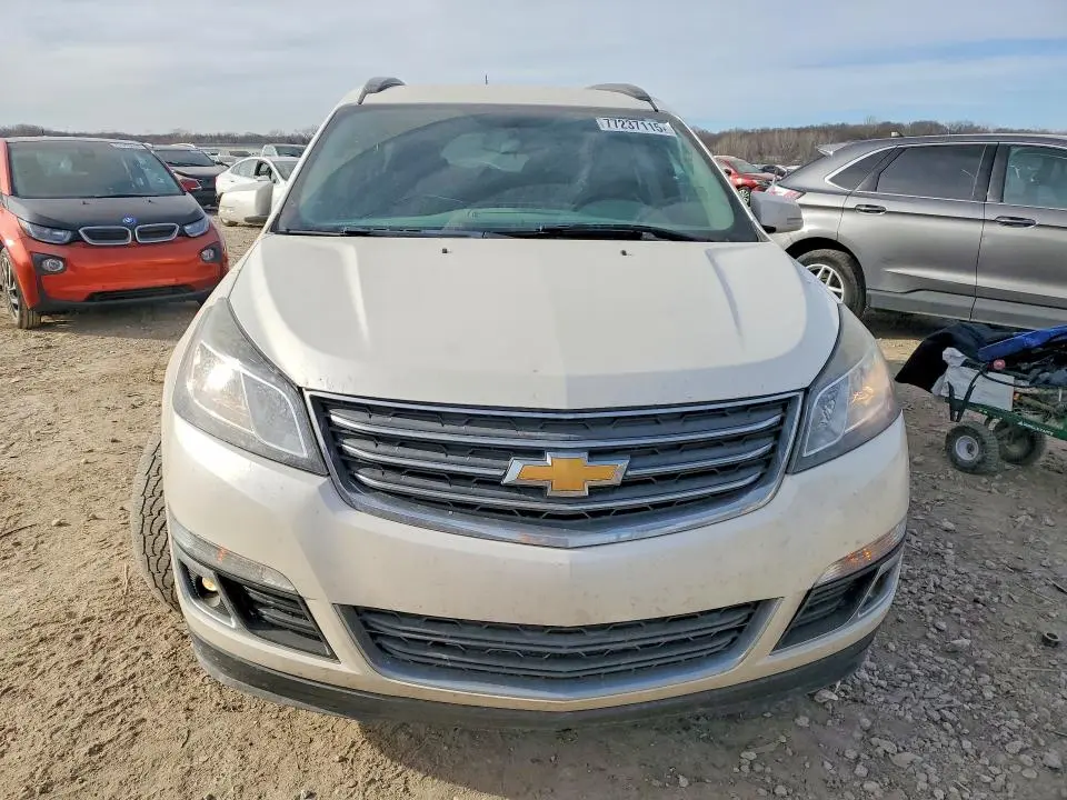 2015 CHEVROLET TRAVERSE LT  