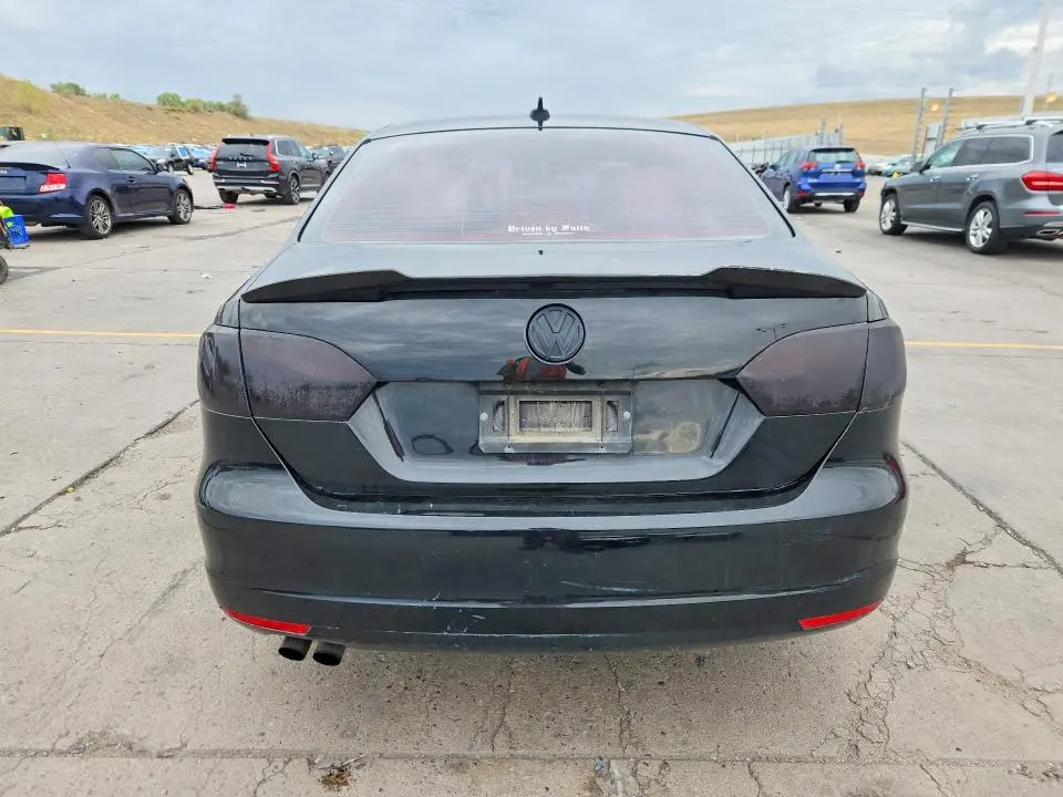 2014 VOLKSWAGEN JETTA SE  