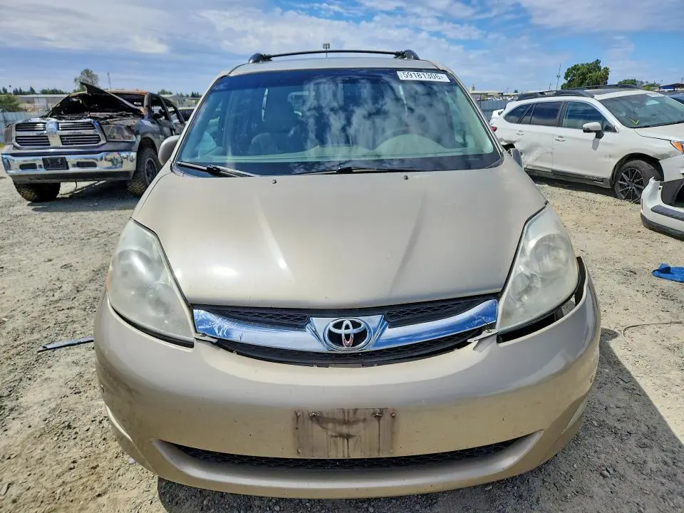 2010 TOYOTA SIENNA XLE LIMITED  