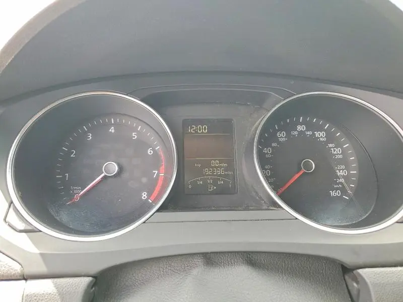 2016 VOLKSWAGEN JETTA SE  