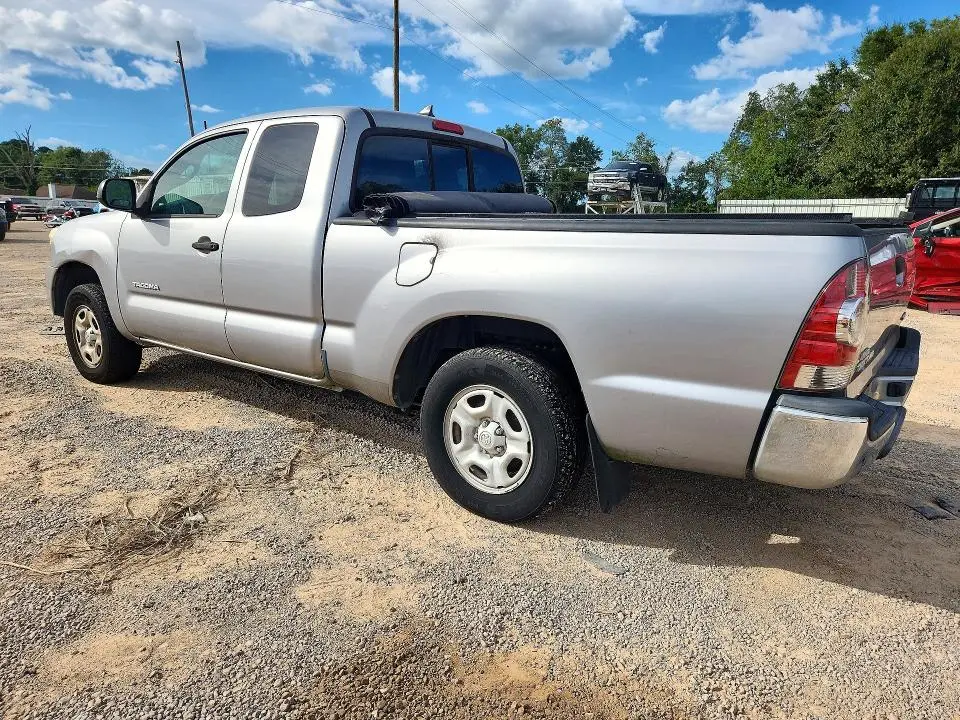 2015 TOYOTA TACOMA BASE  