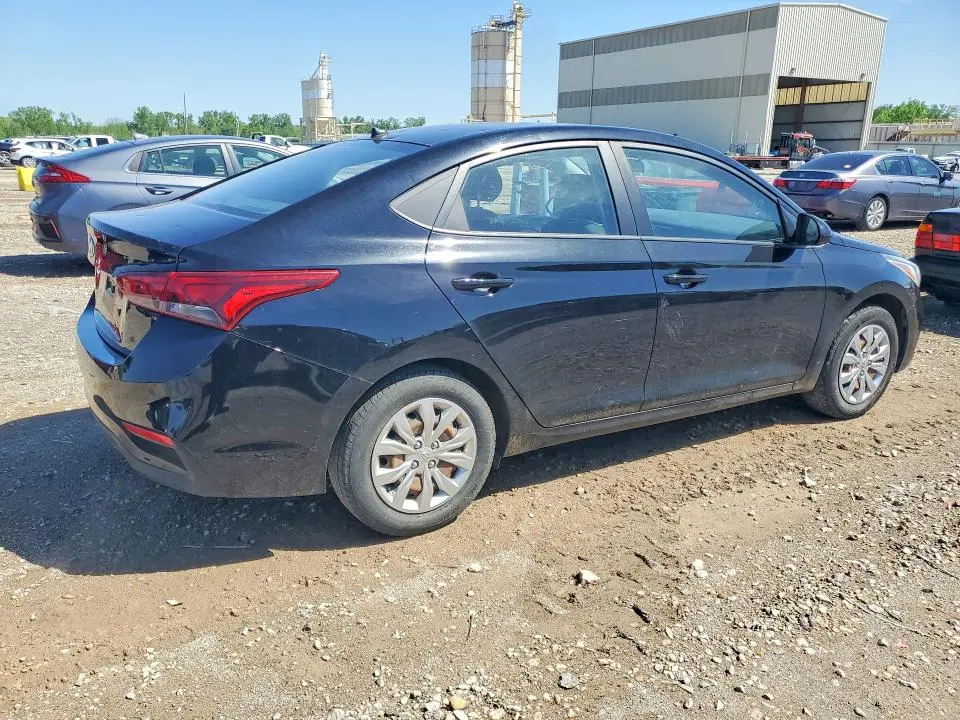 2018 HYUNDAI ACCENT SE  