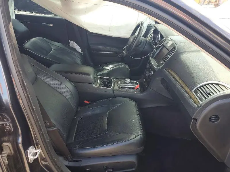 2017 CHRYSLER 300C   