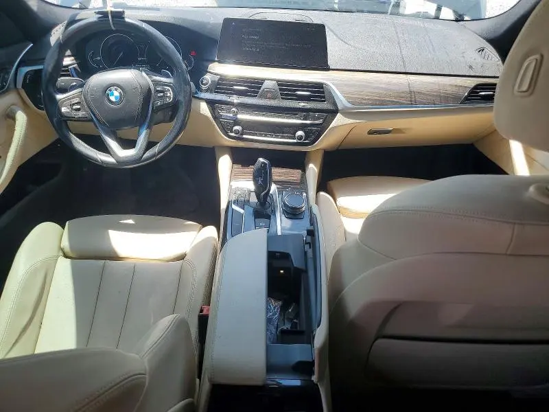 2018 BMW 530E   