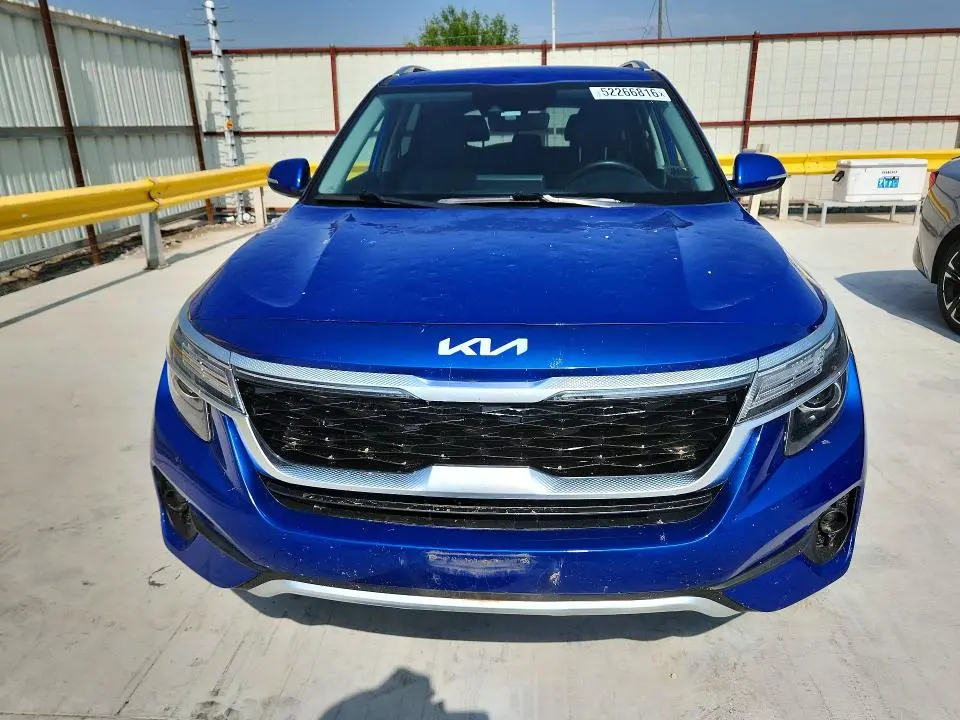 2022 KIA SELTOS EX  