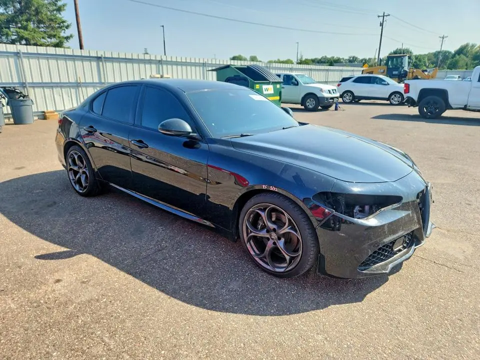 2020 ALFA ROMEO GIULIA TI  