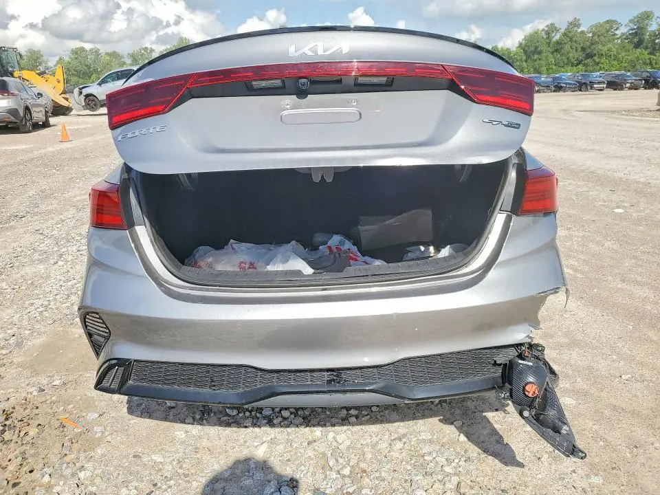 2023 KIA FORTE GT LINE  