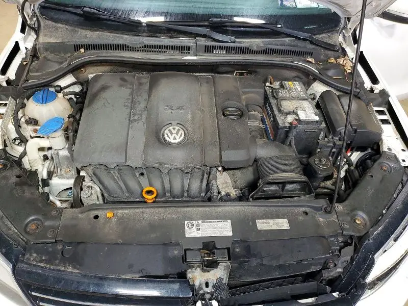 2013 VOLKSWAGEN JETTA SE  