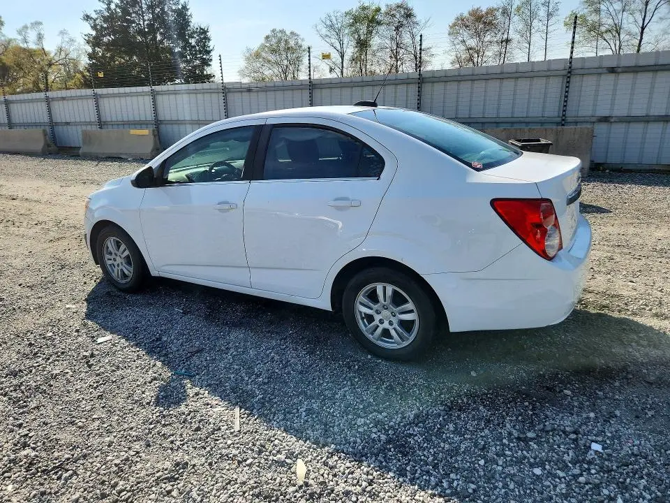 2016 CHEVROLET SONIC LT  