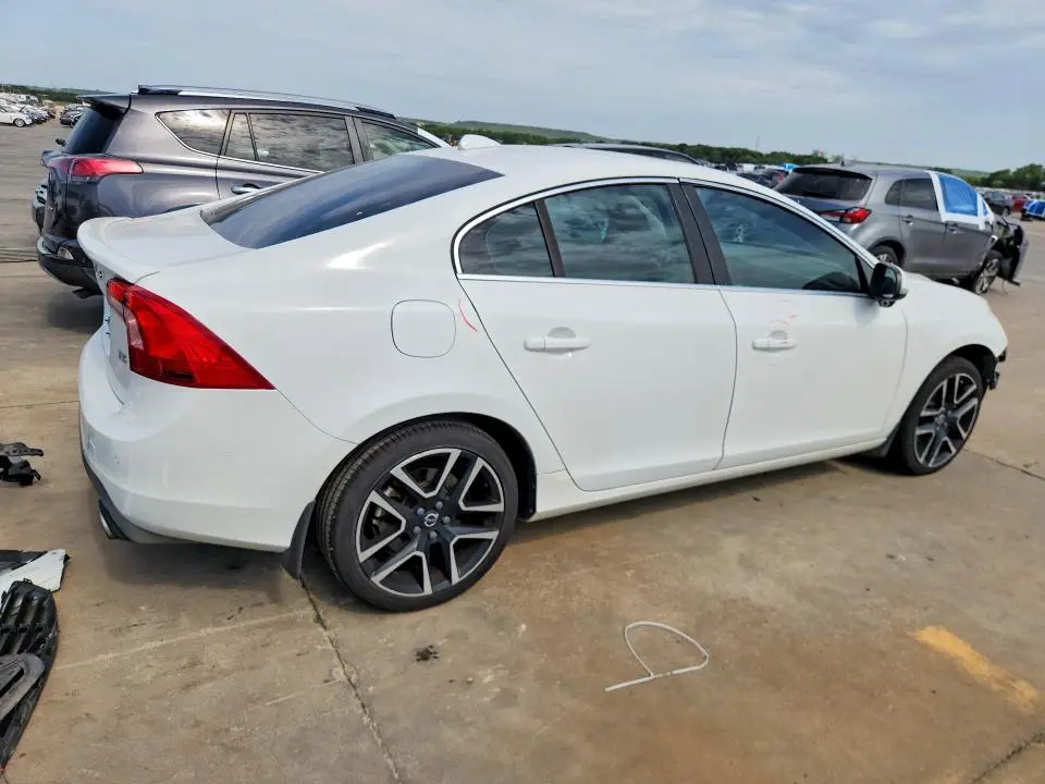 2018 VOLVO S60 DYNAMIC  