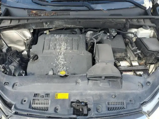 2014 TOYOTA HIGHLANDER LE  