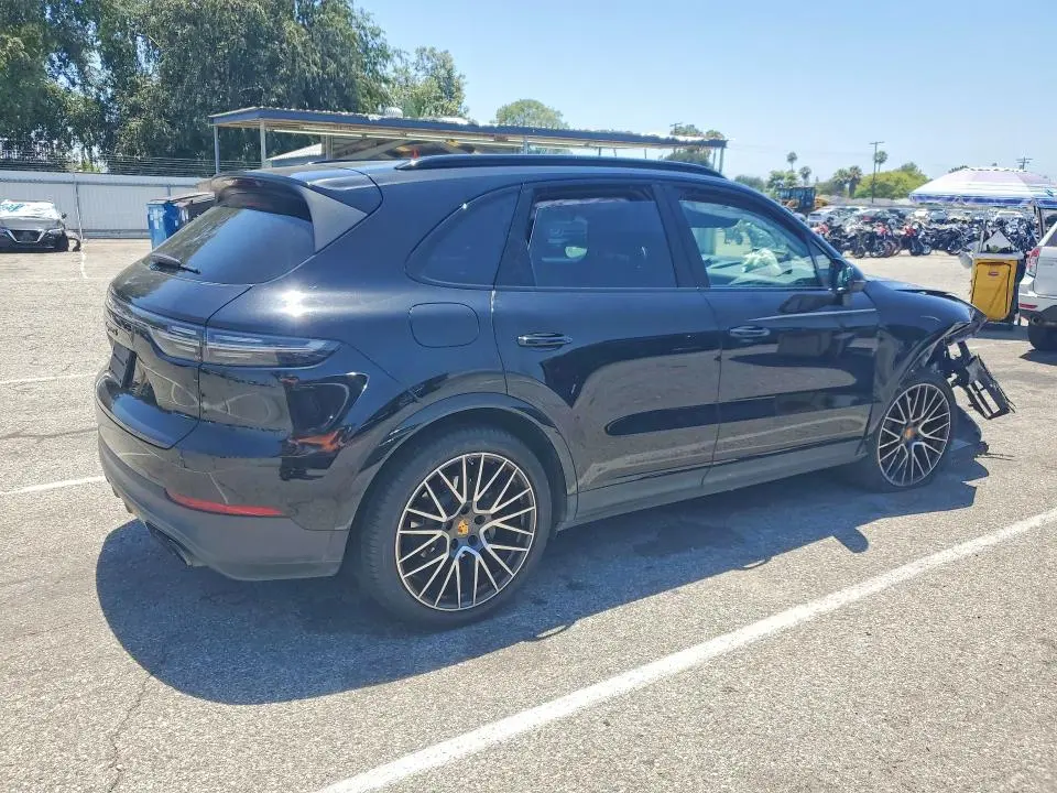 2021 PORSCHE CAYENNE S  