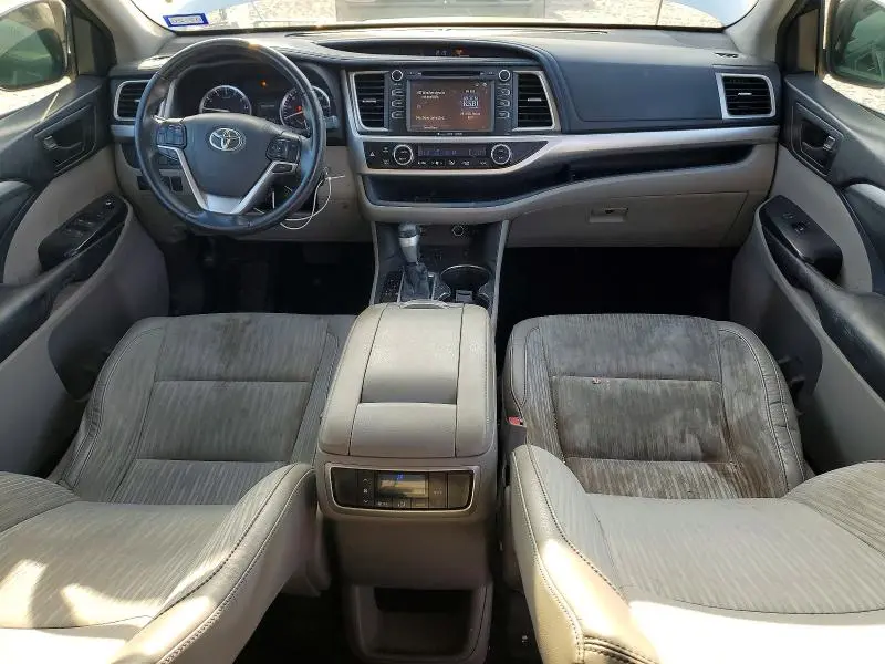 2016 TOYOTA HIGHLANDER LE PLUS  