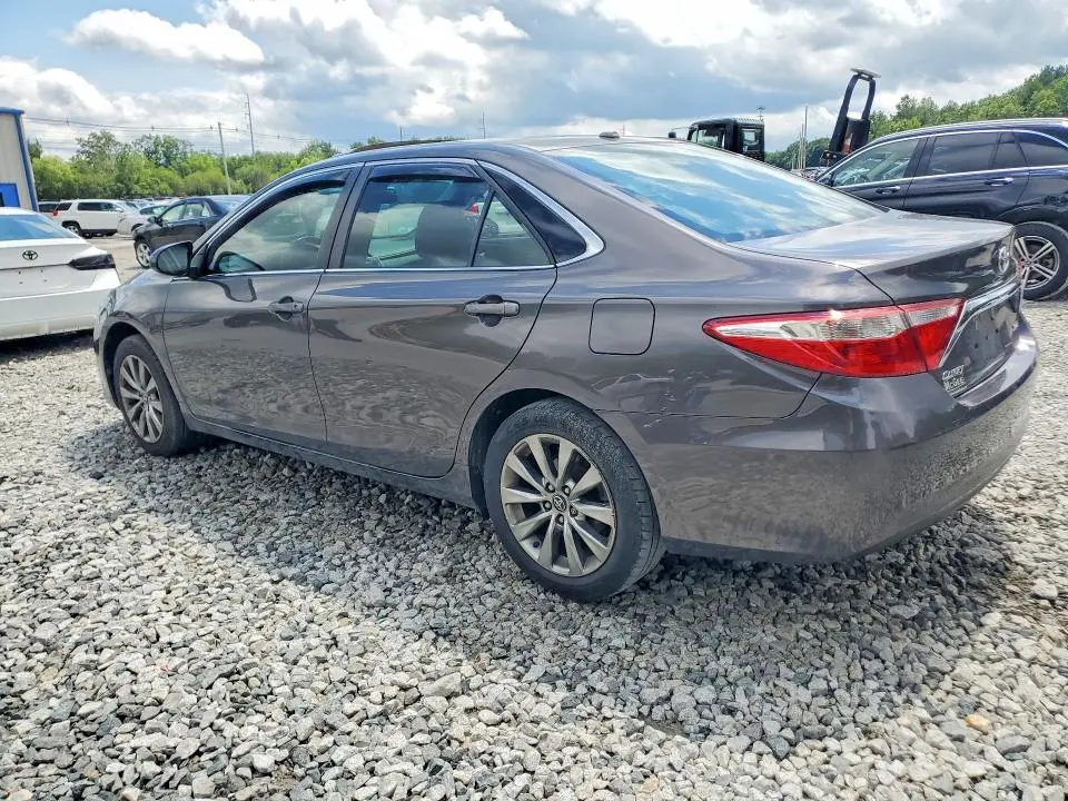 2017 TOYOTA CAMRY XLE  