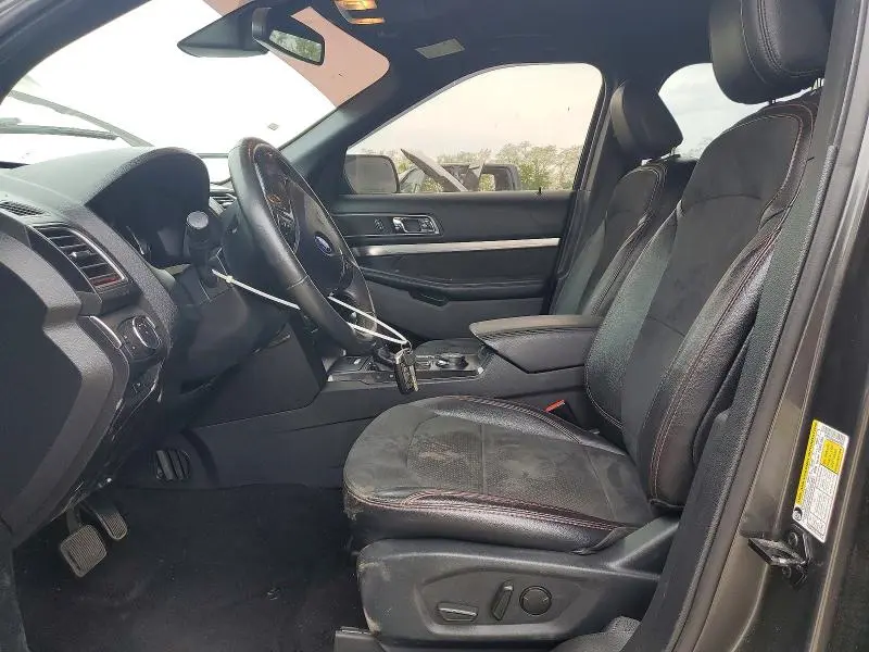 2019 FORD EXPLORER XLT  
