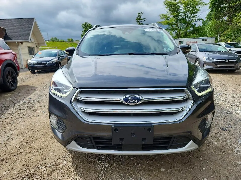 2019 FORD ESCAPE TITANIUM  