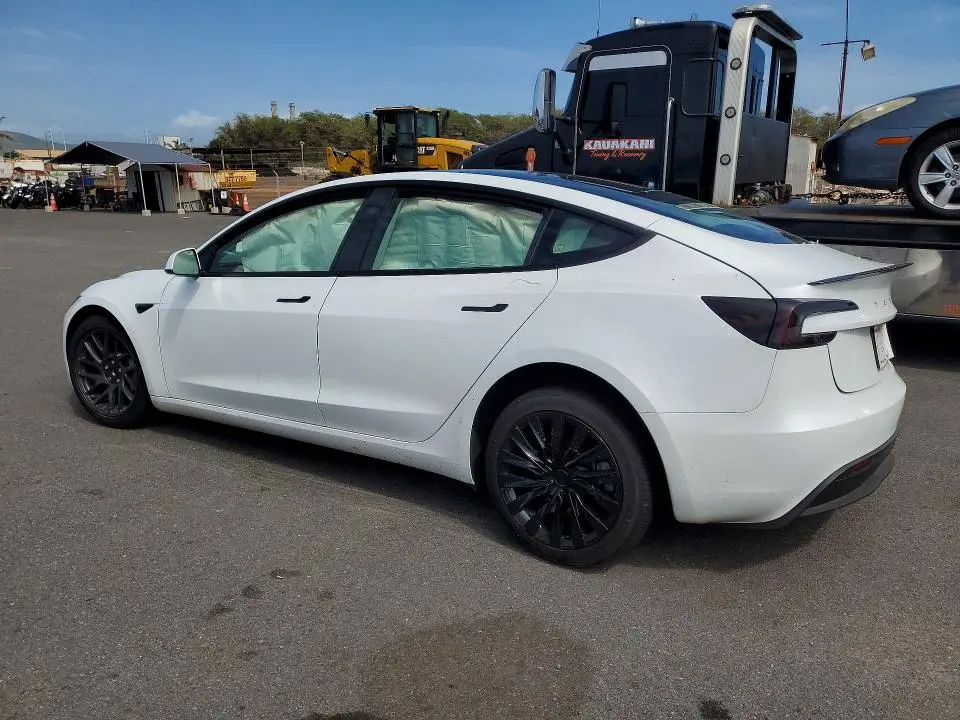 2026 TESLA MODEL 3   