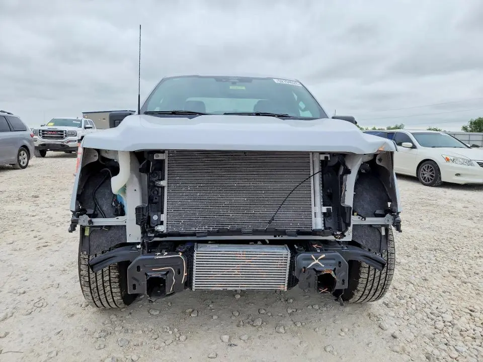 2025 FORD F150 STX  