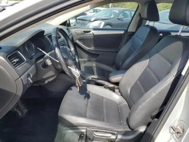 2013 VOLKSWAGEN JETTA SE  