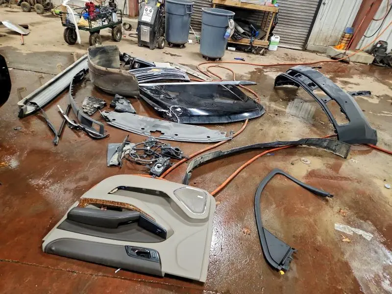 2015 CHEVROLET SUBURBAN K1500 LTZ  