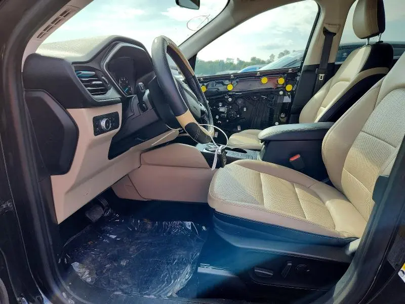 2021 FORD ESCAPE SEL  