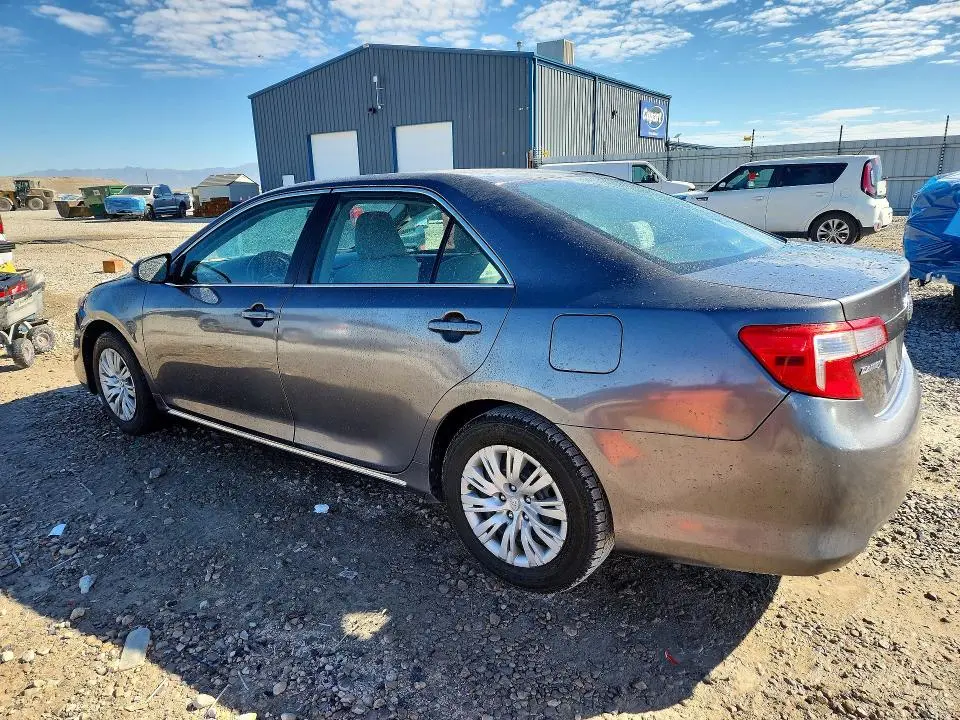 2014 TOYOTA CAMRY LE  